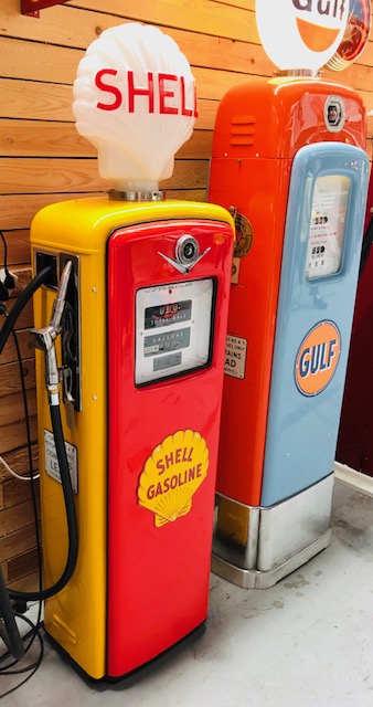 Vintage Shell fuel pump